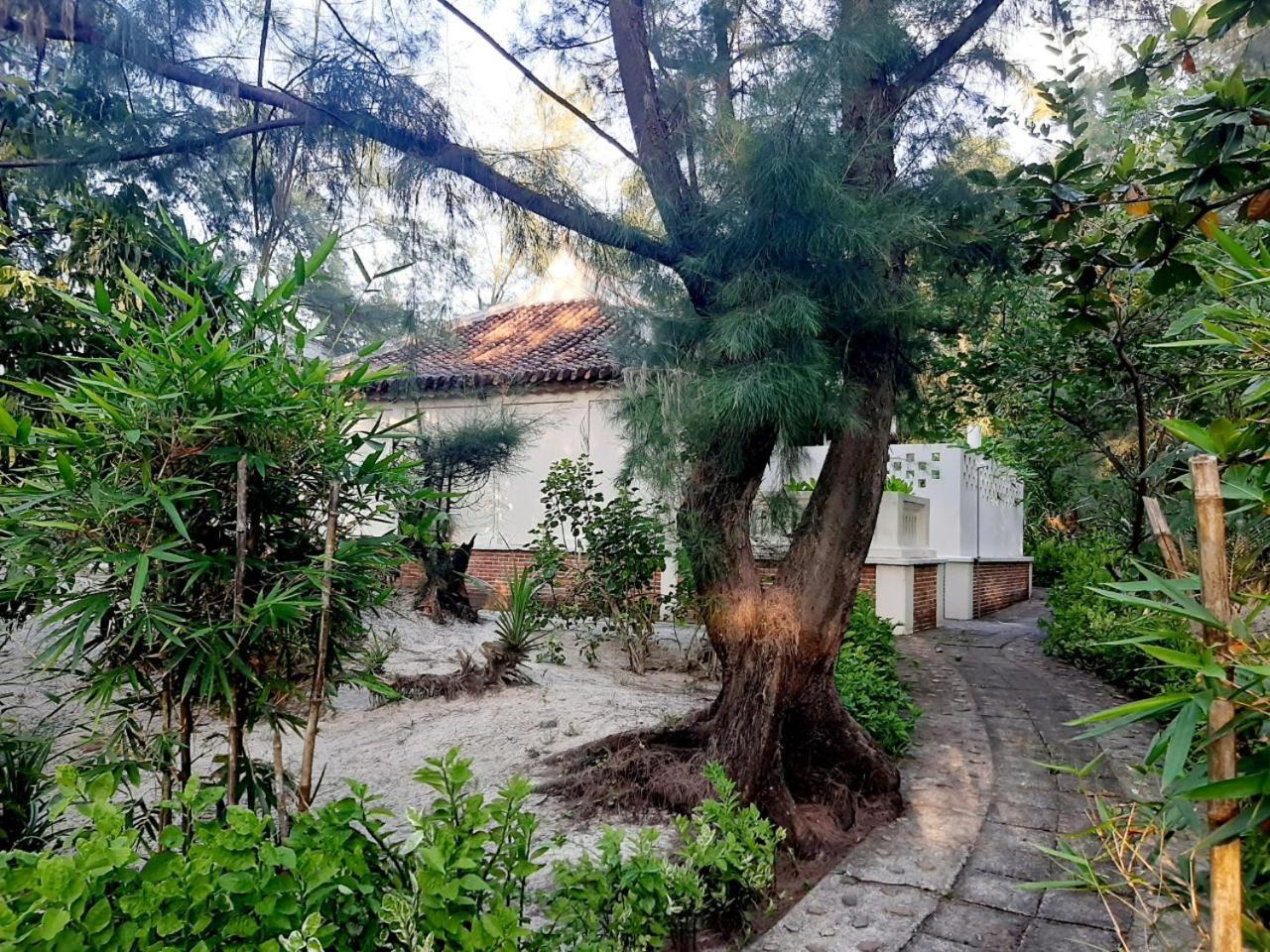 Villa Louise Hue Beach Boutique Hotel ภายนอก รูปภาพ