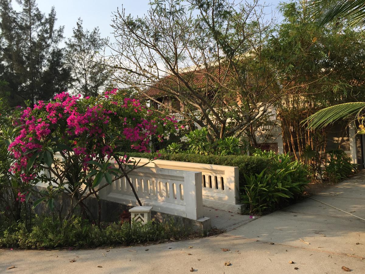 Villa Louise Hue Beach Boutique Hotel ภายนอก รูปภาพ
