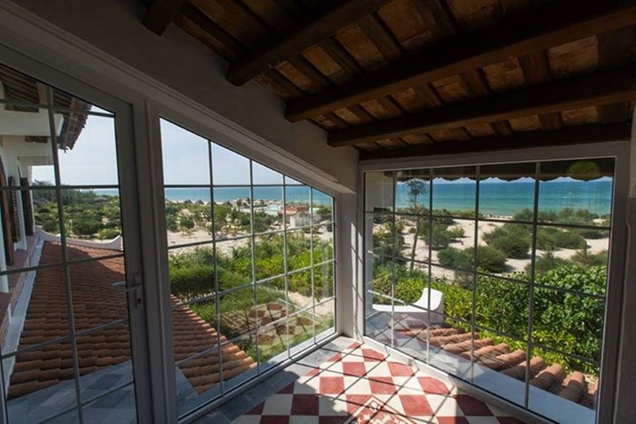 Villa Louise Hue Beach Boutique Hotel ภายนอก รูปภาพ