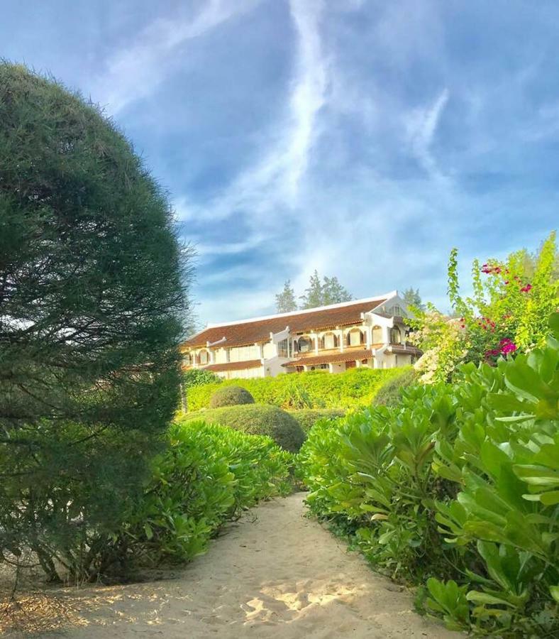 Villa Louise Hue Beach Boutique Hotel ภายนอก รูปภาพ