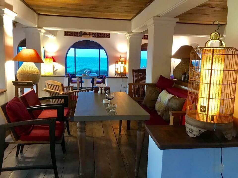 Villa Louise Hue Beach Boutique Hotel ภายนอก รูปภาพ